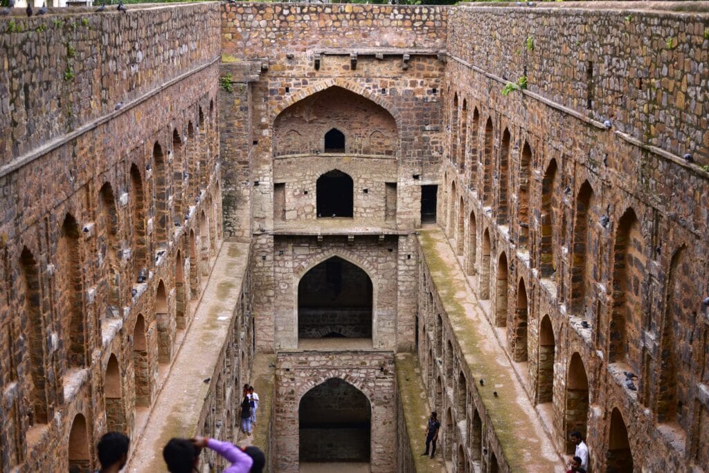 Ugrasen ki Baoli